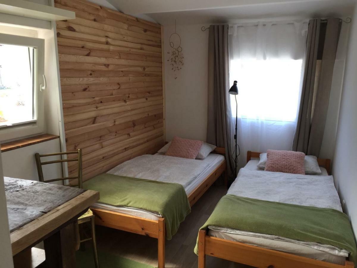 Hillside Bio Delux Apartment Sesce Pri Preboldu