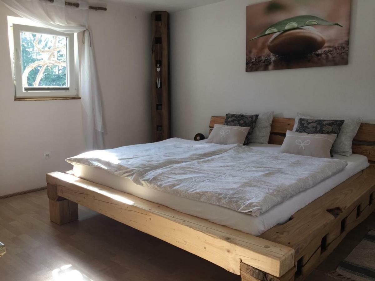 Hillside Bio Delux Apartment
